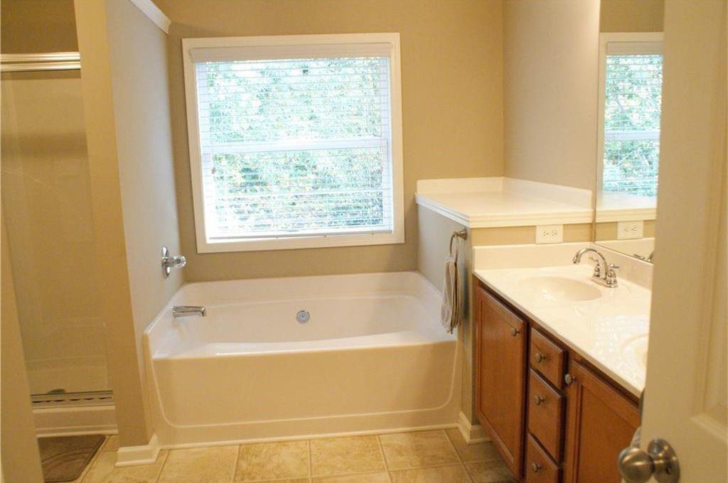 5530 Crestwick Way Property Photo 13