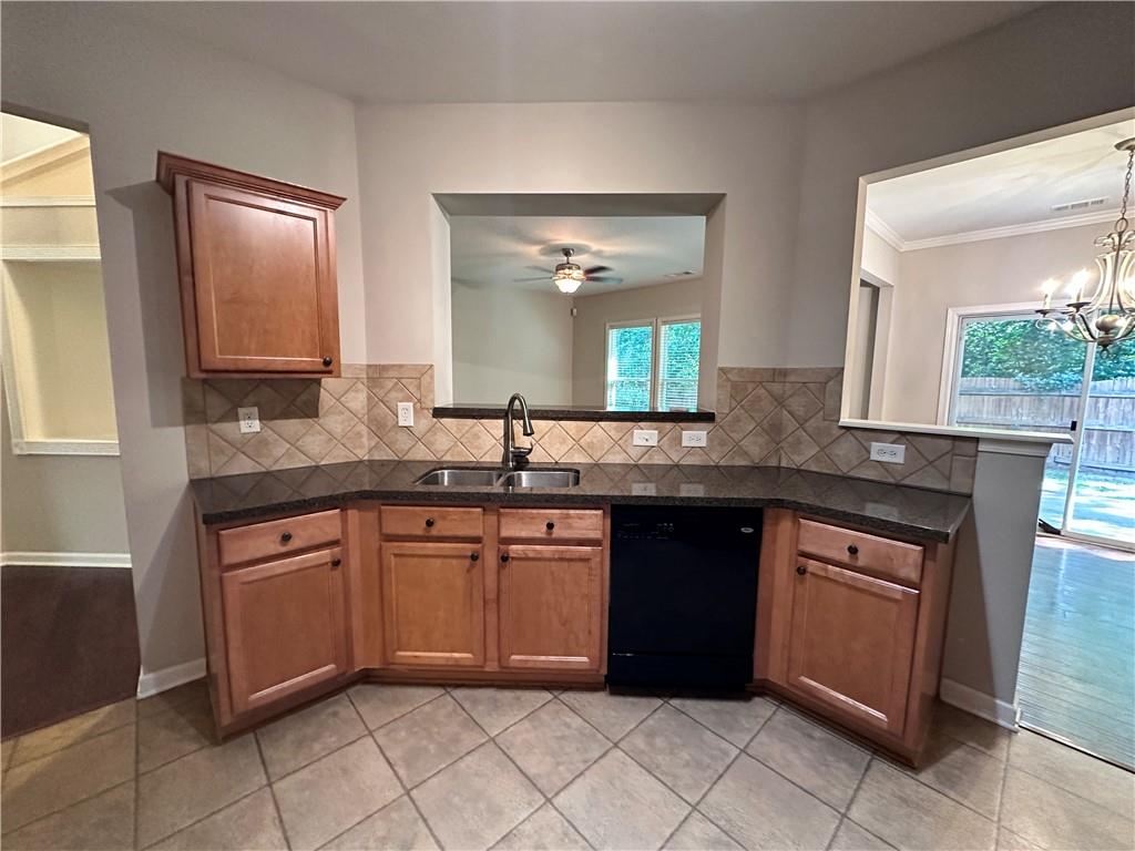 5530 Crestwick Way Property Photo 38