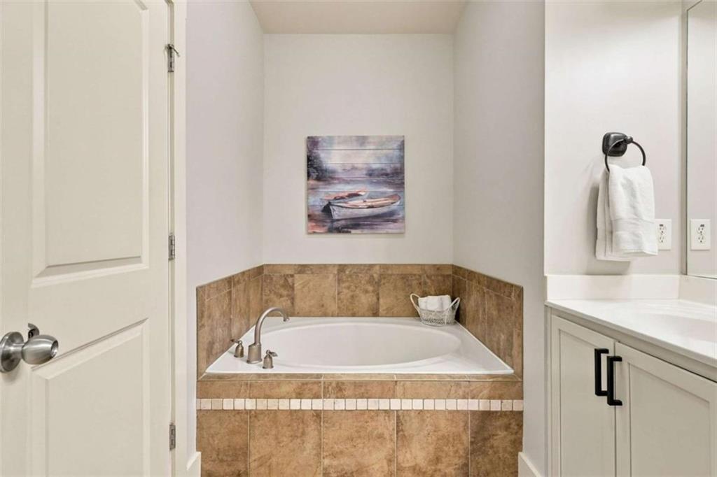 710 Emeril Drive Property Photo 23