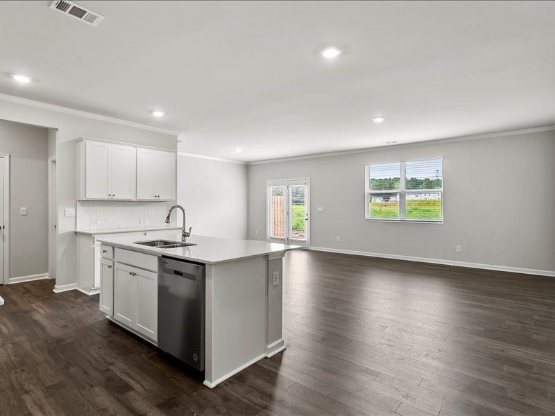 5133 Tulip Square Property Photo 2