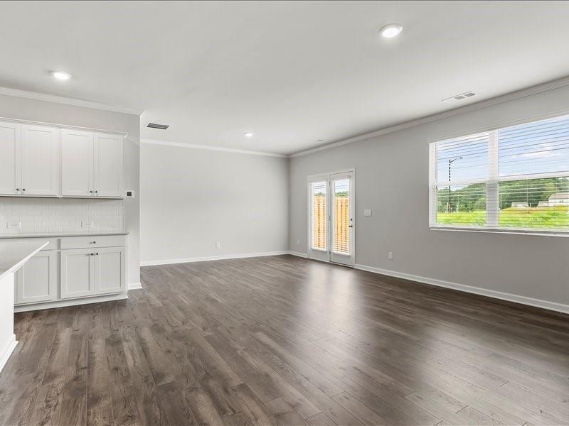 5133 Tulip Square Property Photo 3