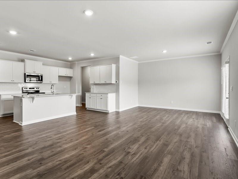 5133 Tulip Square Property Photo 4