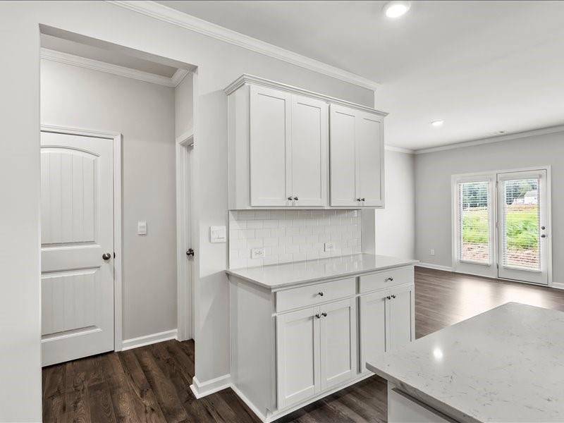 5133 Tulip Square Property Photo 9