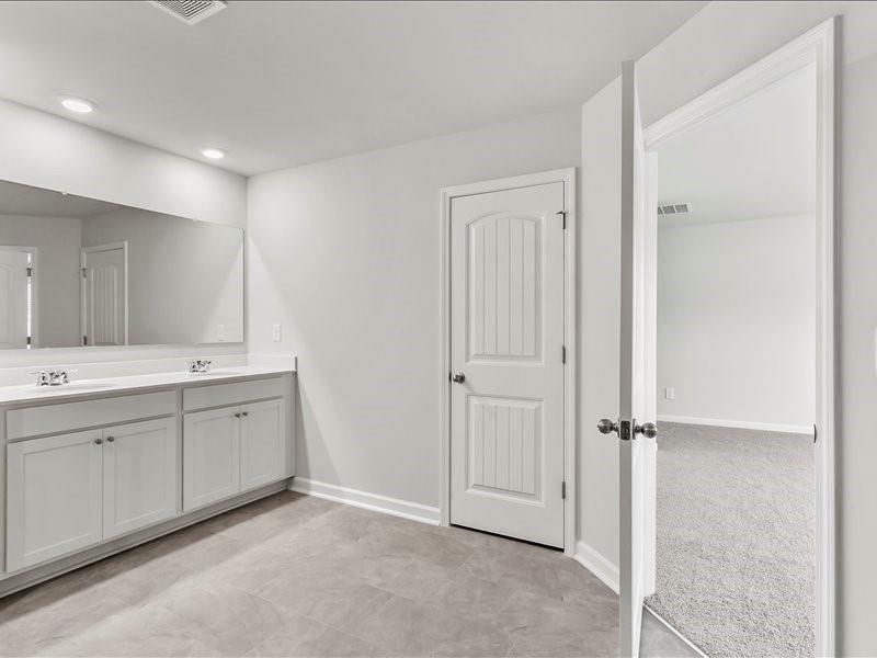 5133 Tulip Square Property Photo 19