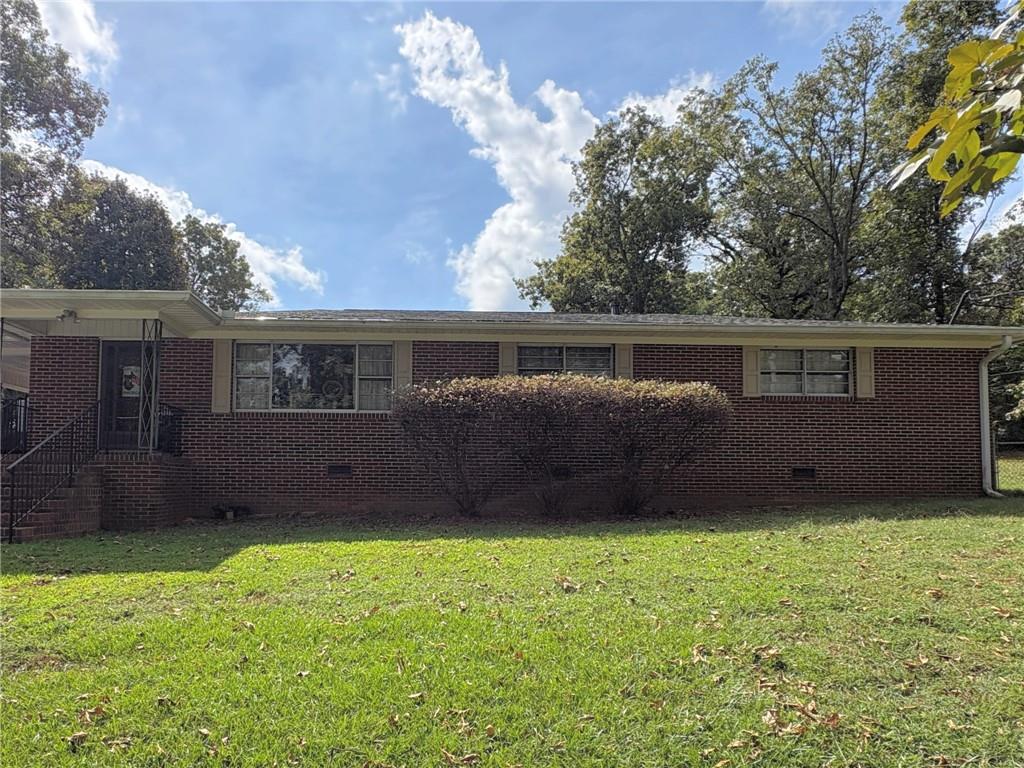40 Summit Drive SE Property Photo 1