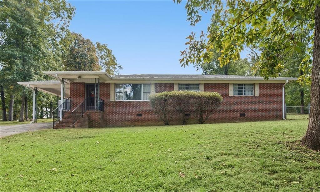 40 Summit Drive SE Property Photo 1