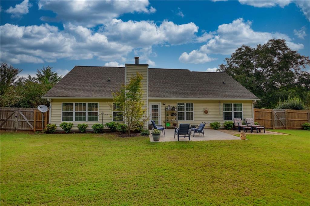 1038 Orchard Circle Property Photo 3