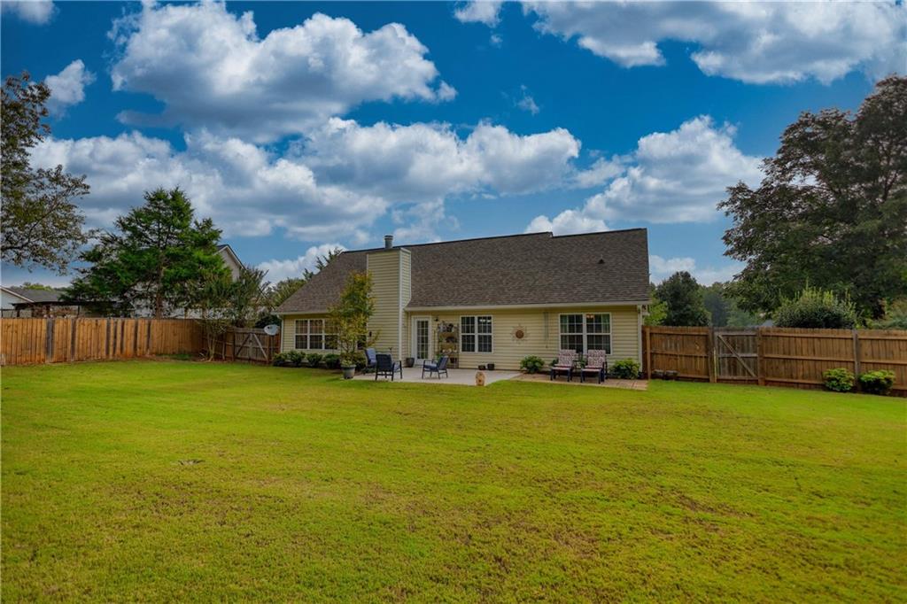 1038 Orchard Circle Property Photo 4