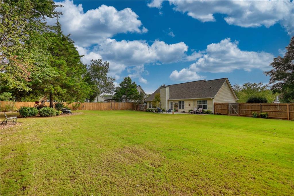 1038 Orchard Circle Property Photo 5