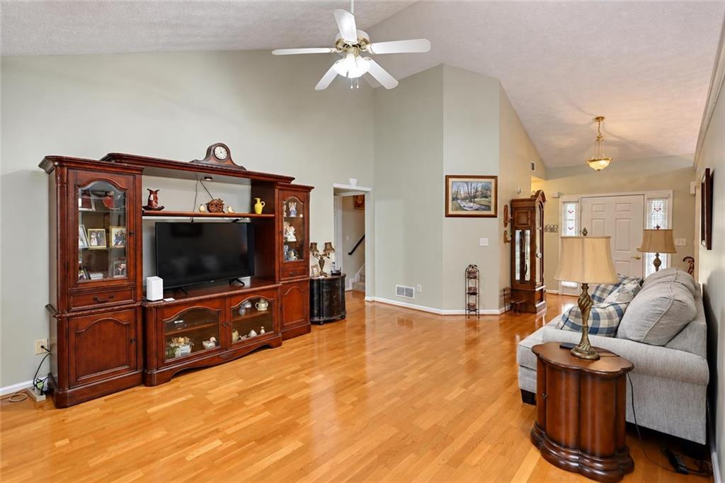 1038 Orchard Circle Property Photo 16