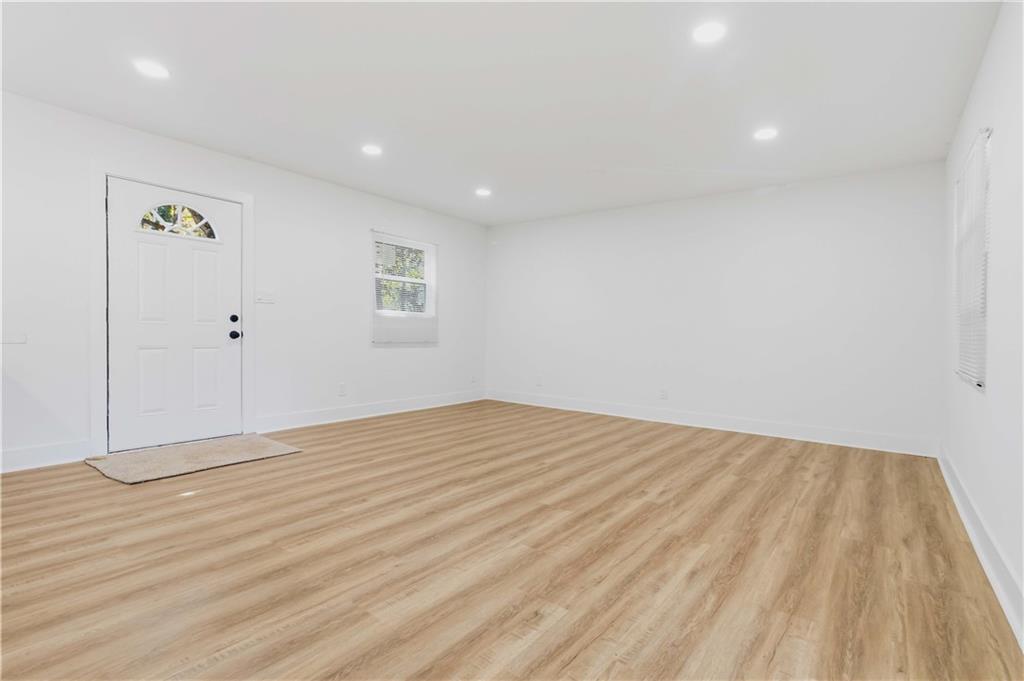 6089 Evans Drive Property Photo 6