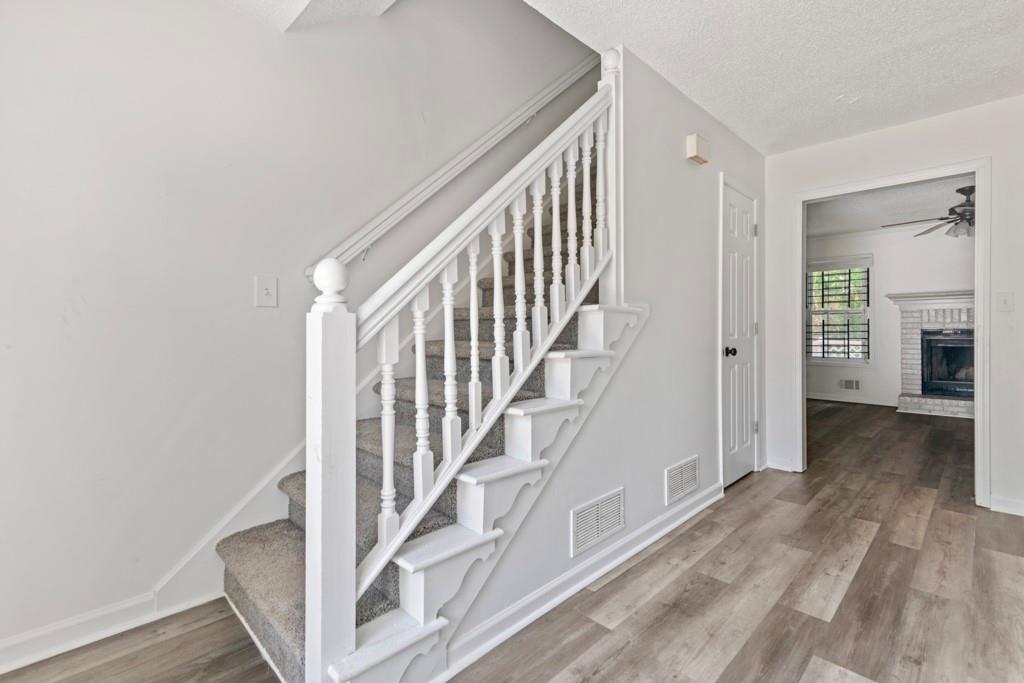 7169 Williamsburg Drive Property Photo 3