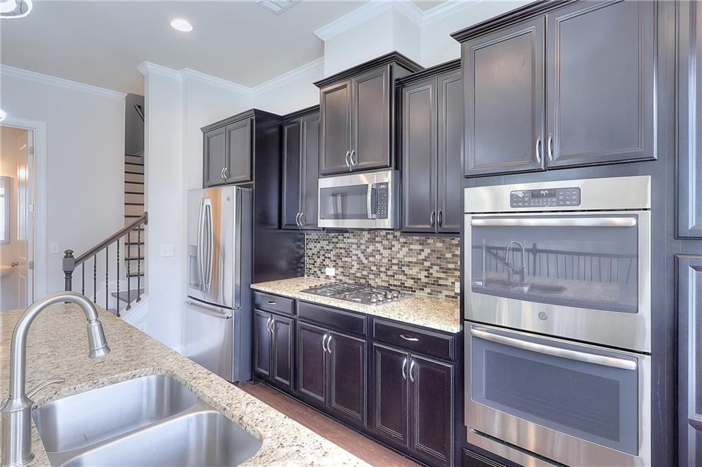 1306 Harris Way Property Photo 3