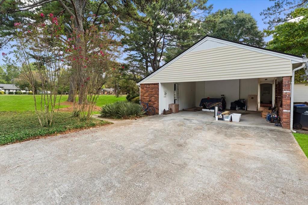 595 Hembree Road Property Photo 4