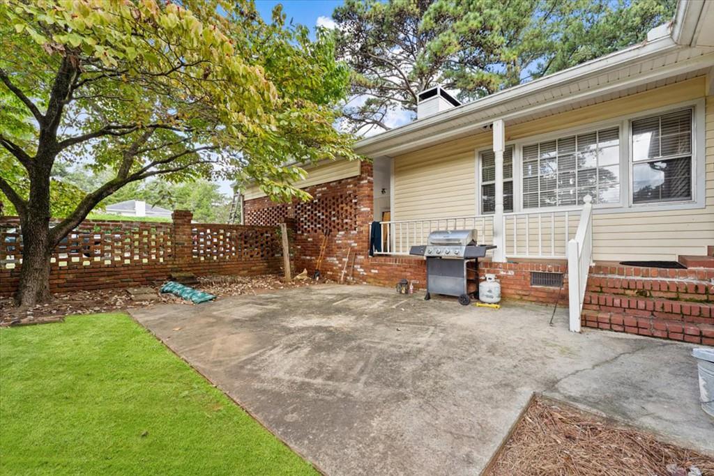 595 Hembree Road Property Photo 6