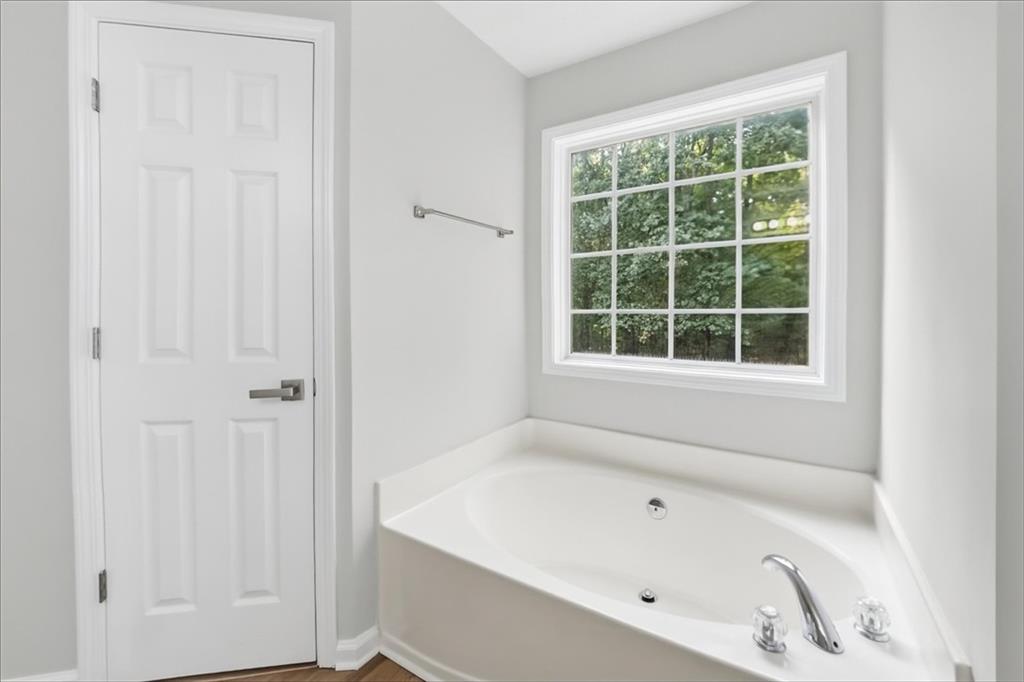 70 Shadowbrook Trace Property Photo 10