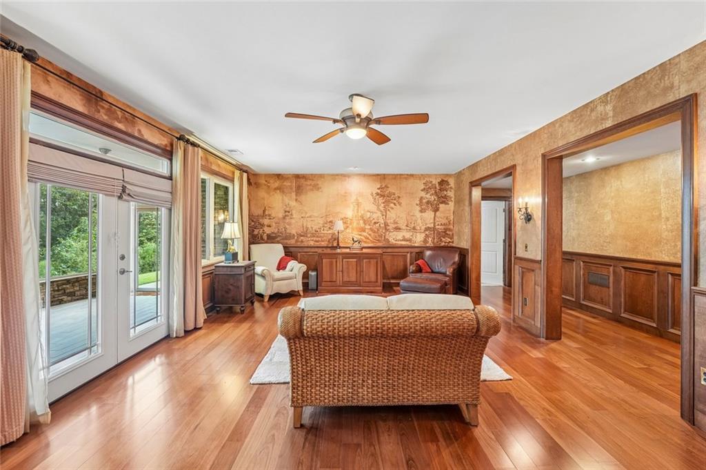 233 Towering Peaks Property Photo 10