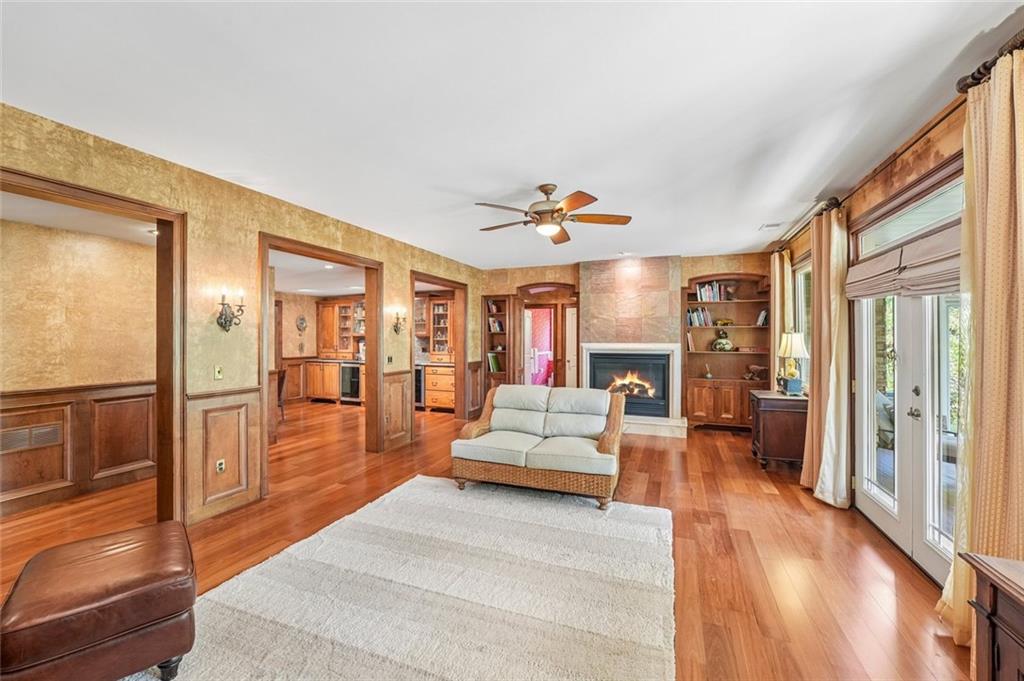 233 Towering Peaks Property Photo 13