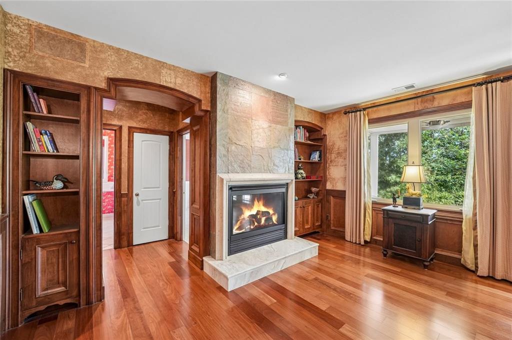 233 Towering Peaks Property Photo 15