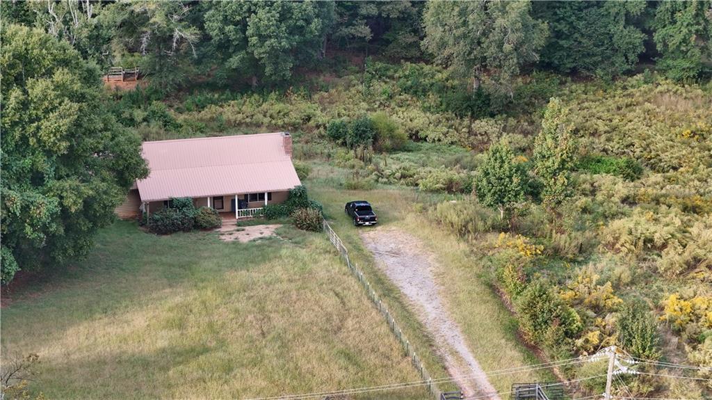 7582 Bates Drive Property Photo 6