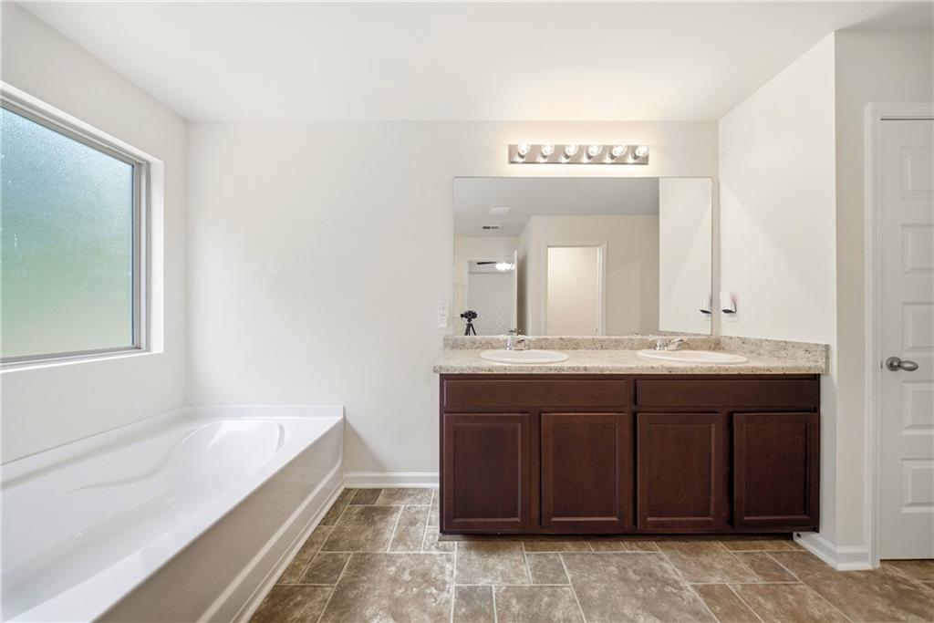 1815 Labonte Parkway Property Photo 33