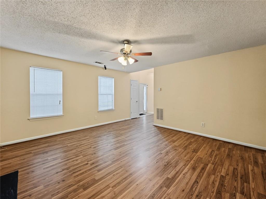2416 Rambling Way Property Photo 13