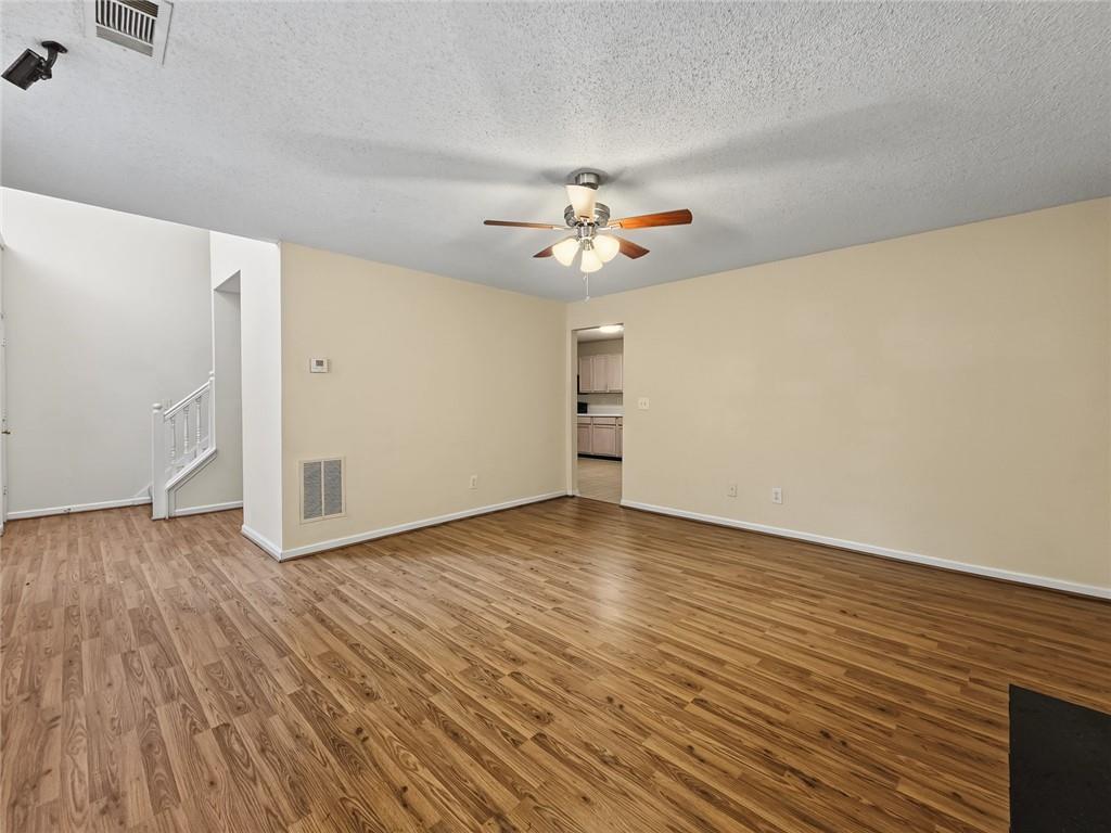 2416 Rambling Way Property Photo 14