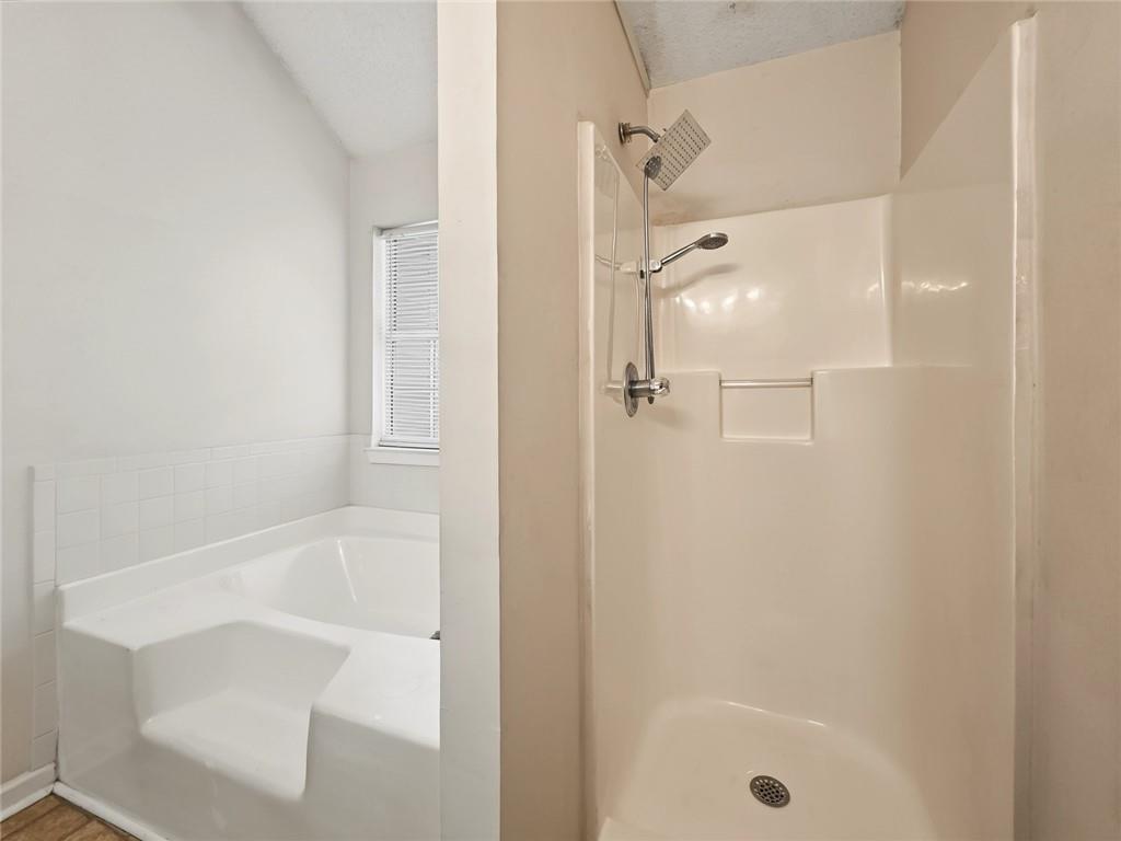 2416 Rambling Way Property Photo 23