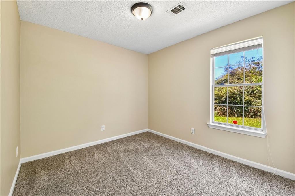 165 Regency Park Drive Property Photo 12