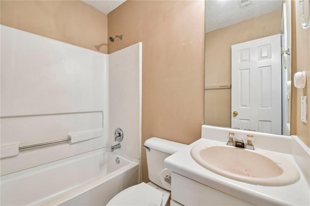 165 Regency Park Drive Property Photo 14