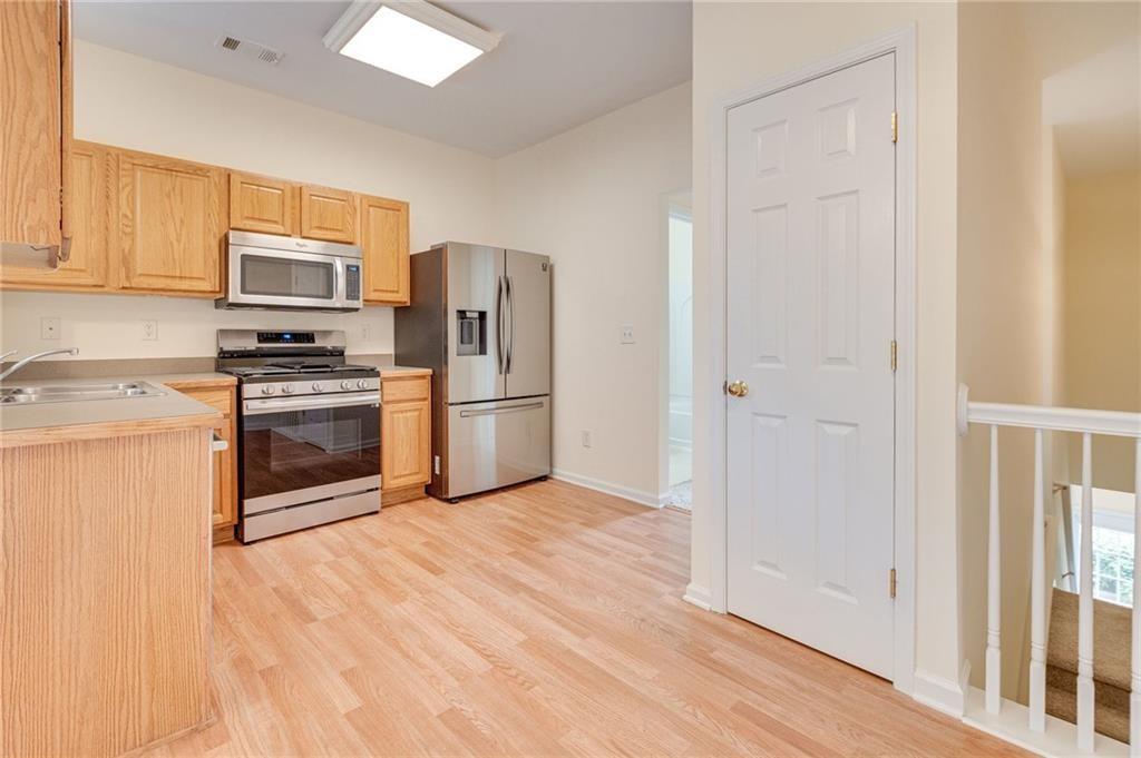 3246 Mill Springs Cir Property Photo 8