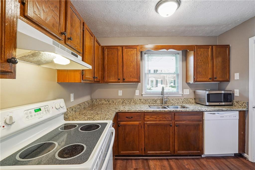 2962 Webb Bridge Road Property Photo 4
