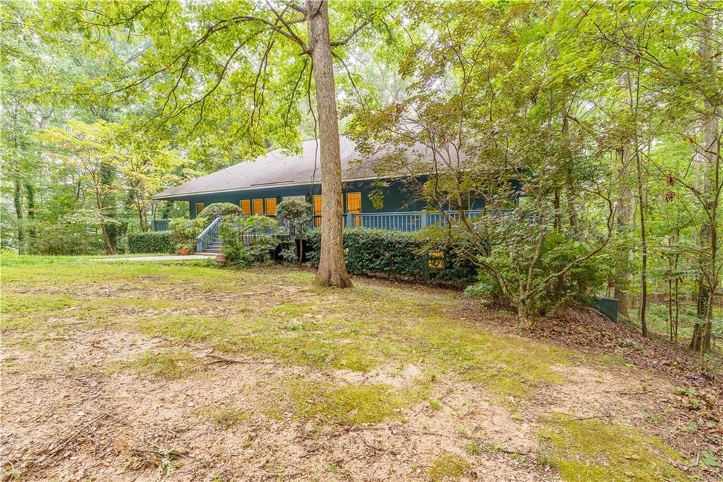 172 Leaf Lake Drive Property Photo 2