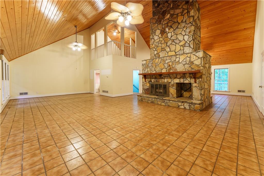 172 Leaf Lake Drive Property Photo 7