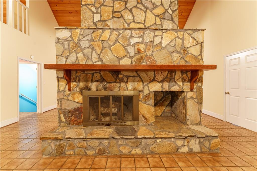 172 Leaf Lake Drive Property Photo 8