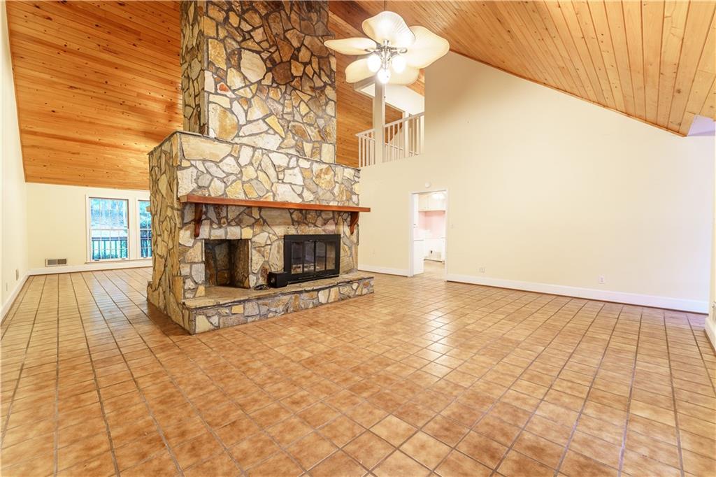 172 Leaf Lake Drive Property Photo 12