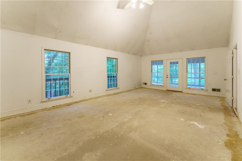 172 Leaf Lake Drive Property Photo 27