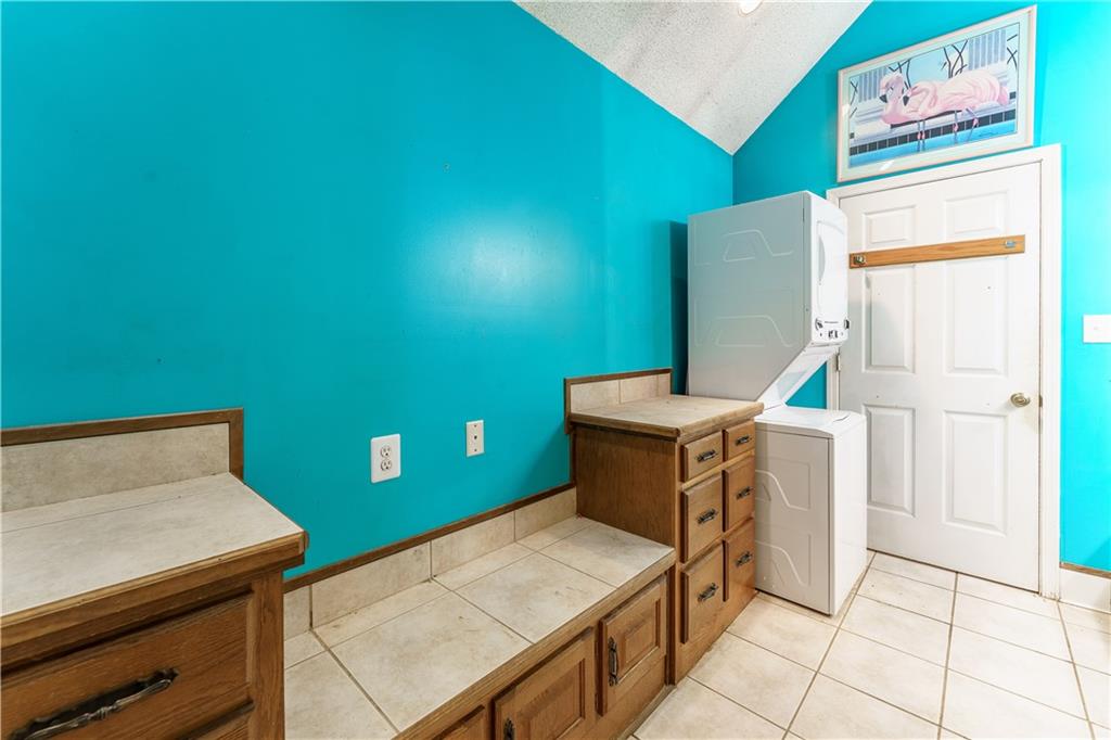 172 Leaf Lake Drive Property Photo 33