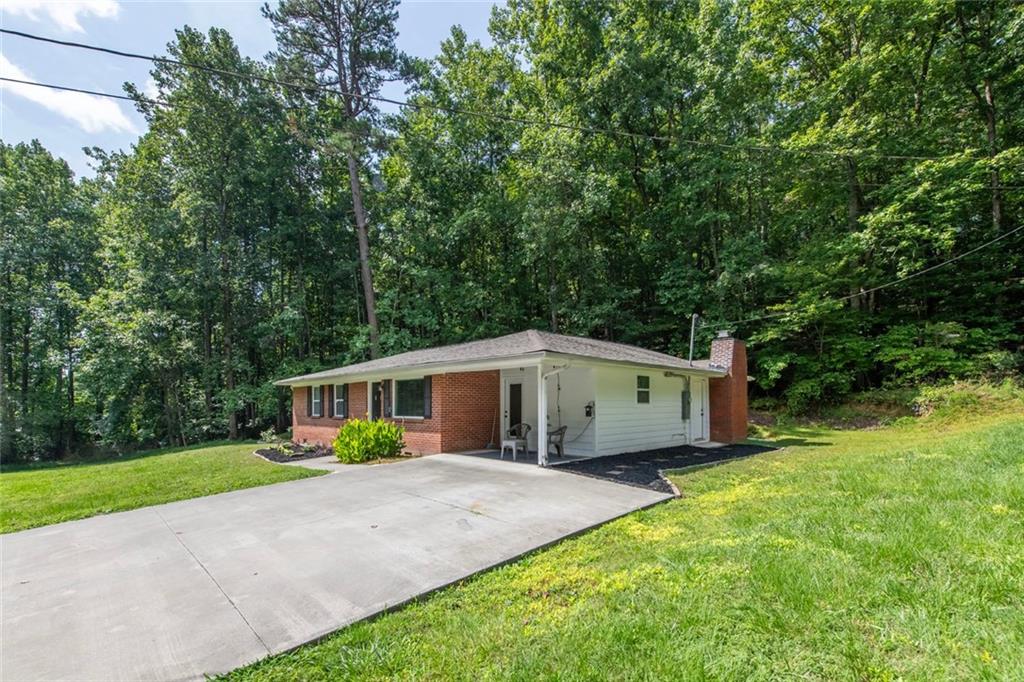 42 Carpenter Lane Property Photo 1