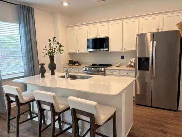210 Pondview Drive Property Photo 15