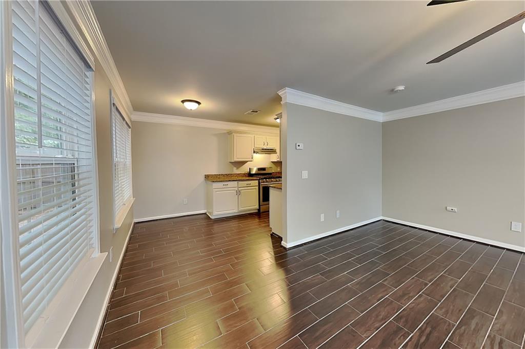 158 Oak Grove Place Property Photo 3