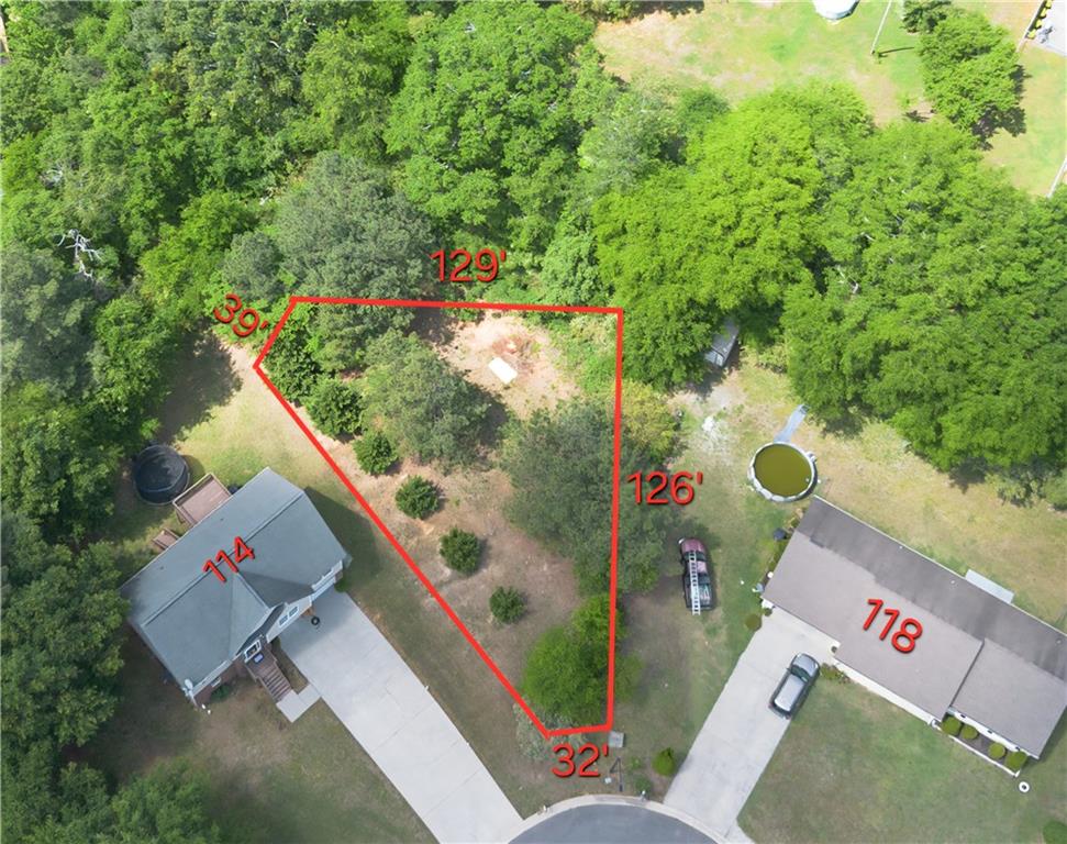 111 Jarrett Drive Property Photo 6