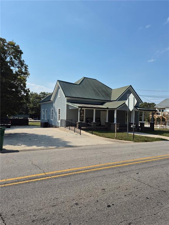 2459 N Broad Street Property Photo 3