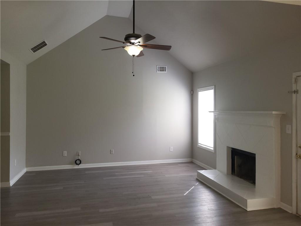704 White Dove Drive Property Photo 3