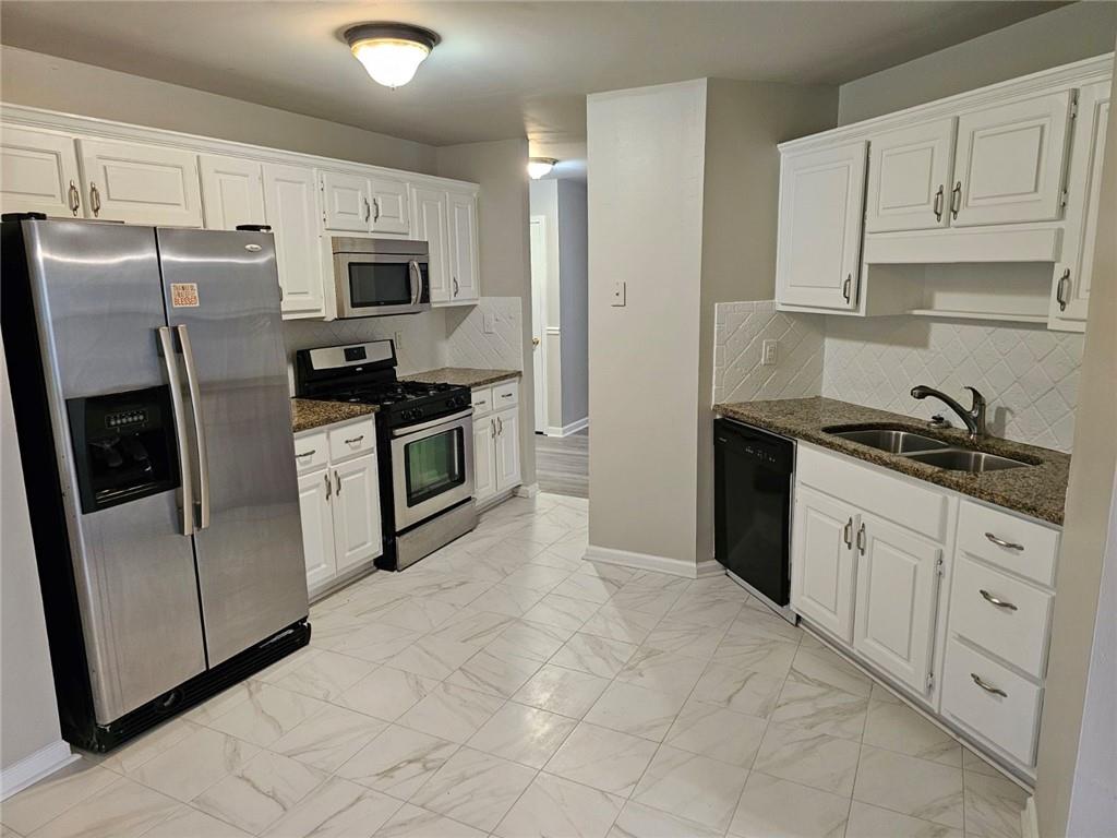 704 White Dove Drive Property Photo 11