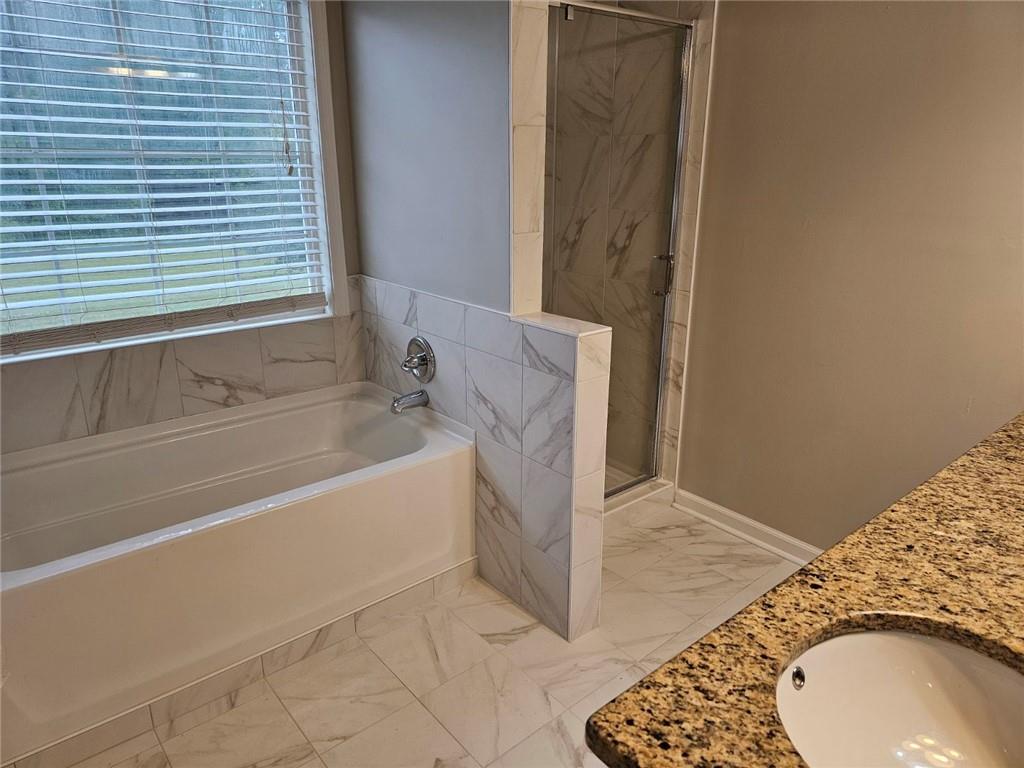704 White Dove Drive Property Photo 18