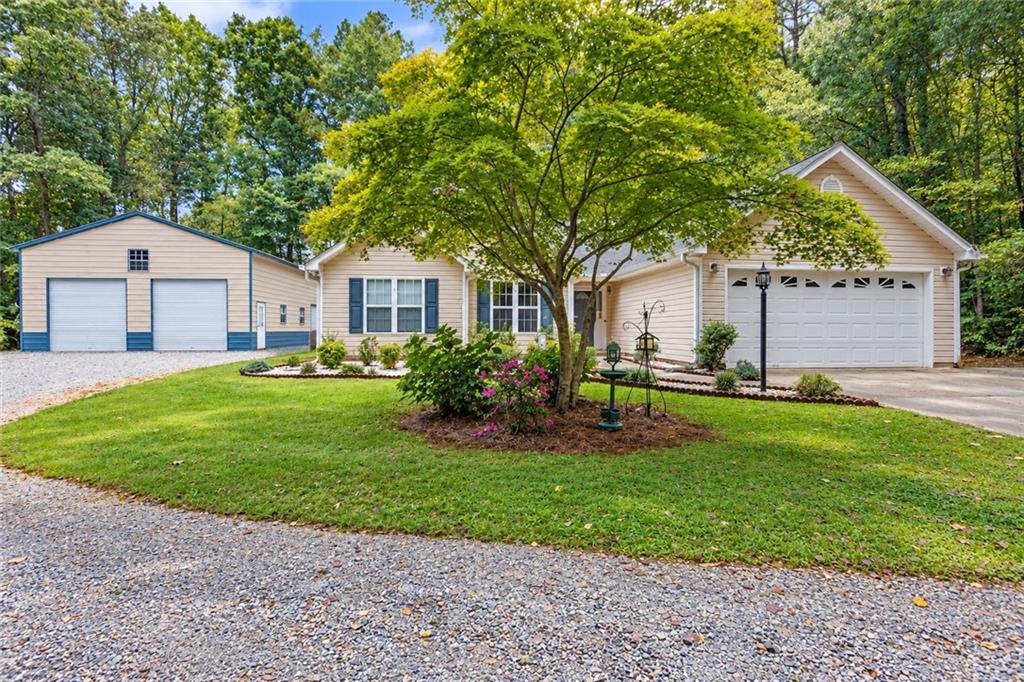 2205 Maris Way Property Photo 1