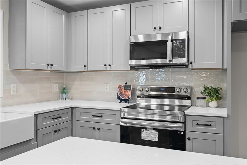 4564 Jade Trail Property Photo 11