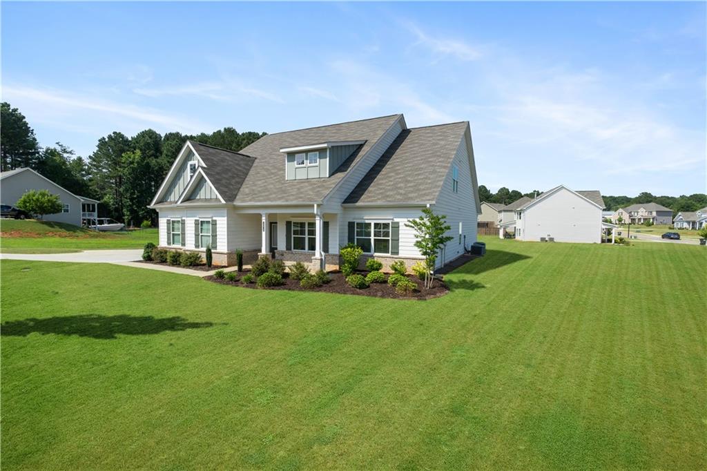1074 Pine View Trail Property Photo 3