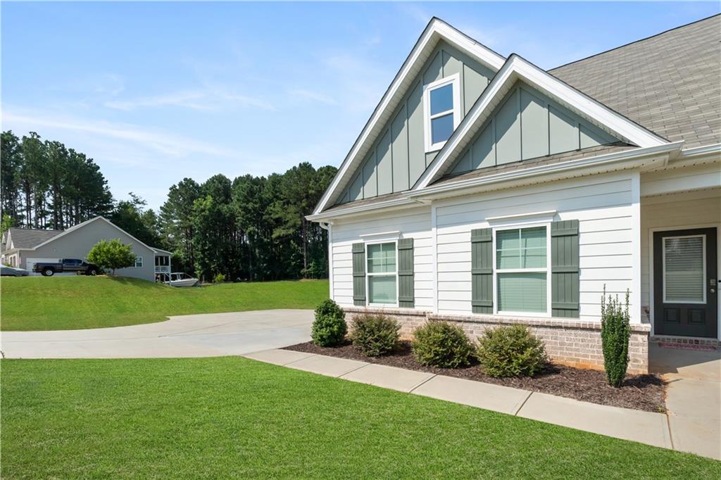 1074 Pine View Trail Property Photo 4